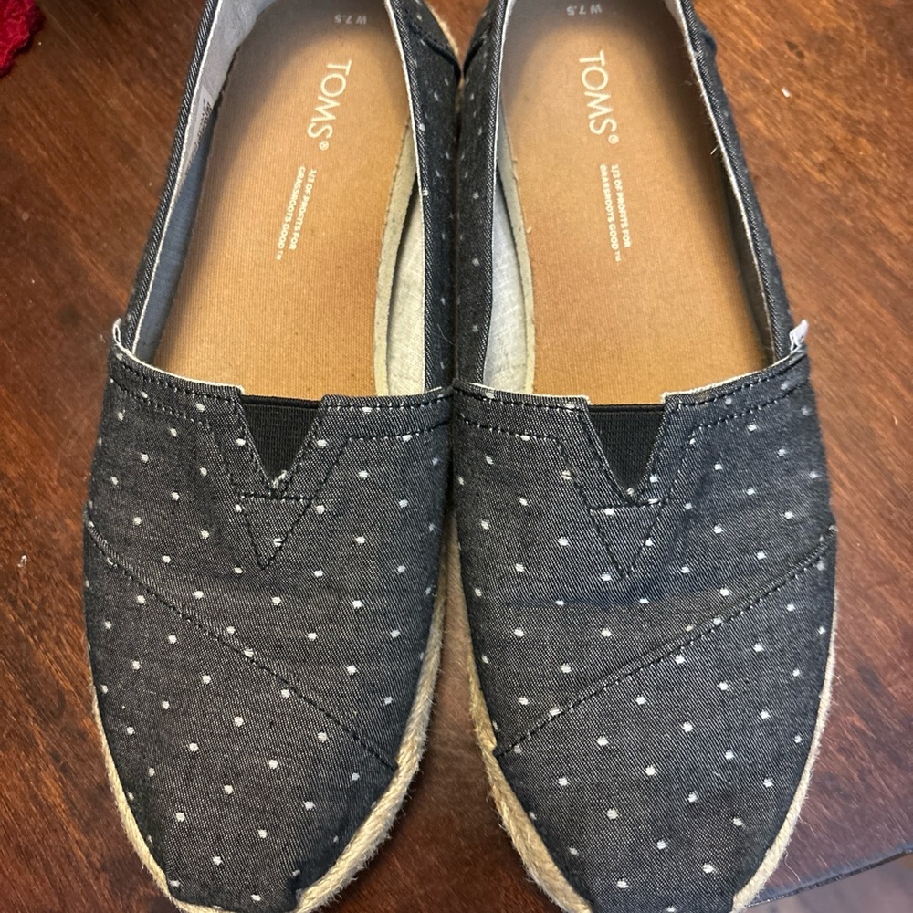 Toms Espadrilles Slip-On Shoes Chambray Blue with White Polka Dots Great Shape